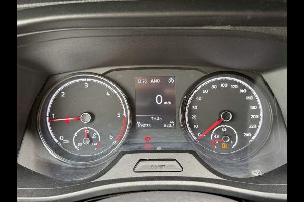 Volkswagen Transporter 2.0 TDI L2H1 Trekhaak / App connect / Imperiaal / cruise