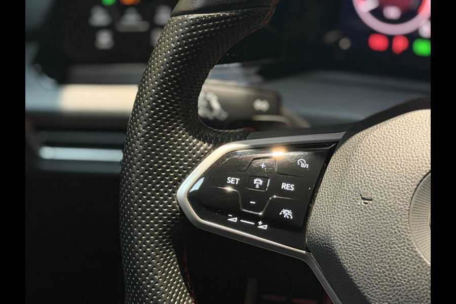 Volkswagen Golf 2.0 TSI GTI| 45 JAHRE CLUBSPORT|Nürburgring|Pano|Matrix|Keyless|Blindspot