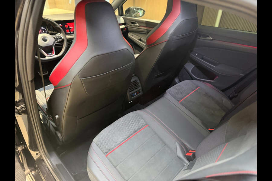Volkswagen Golf 2.0 TSI GTI| 45 JAHRE CLUBSPORT|Nürburgring|Pano|Matrix|Keyless|Blindspot