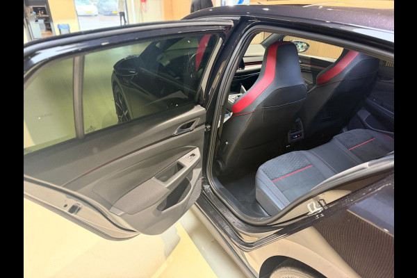 Volkswagen Golf 2.0 TSI GTI| 45 JAHRE CLUBSPORT|Nürburgring|Pano|Matrix|Keyless|Blindspot