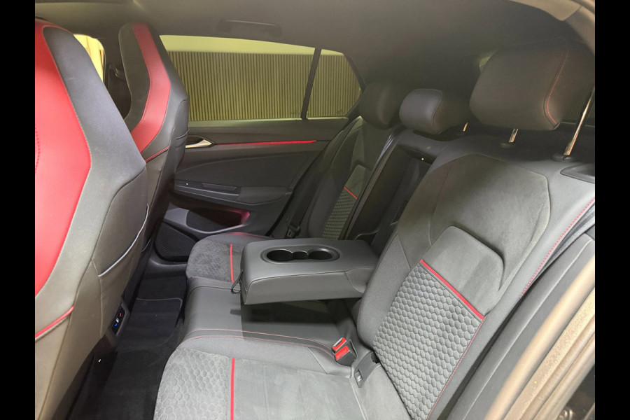 Volkswagen Golf 2.0 TSI GTI| 45 JAHRE CLUBSPORT|Nürburgring|Pano|Matrix|Keyless|Blindspot