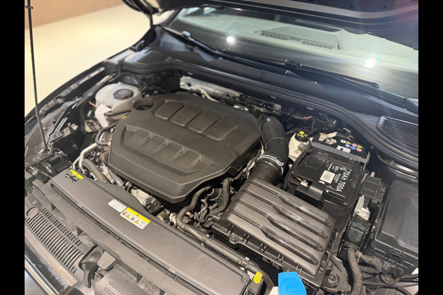 Volkswagen Golf 2.0 TSI GTI| 45 JAHRE CLUBSPORT|Nürburgring|Pano|Matrix|Keyless|Blindspot