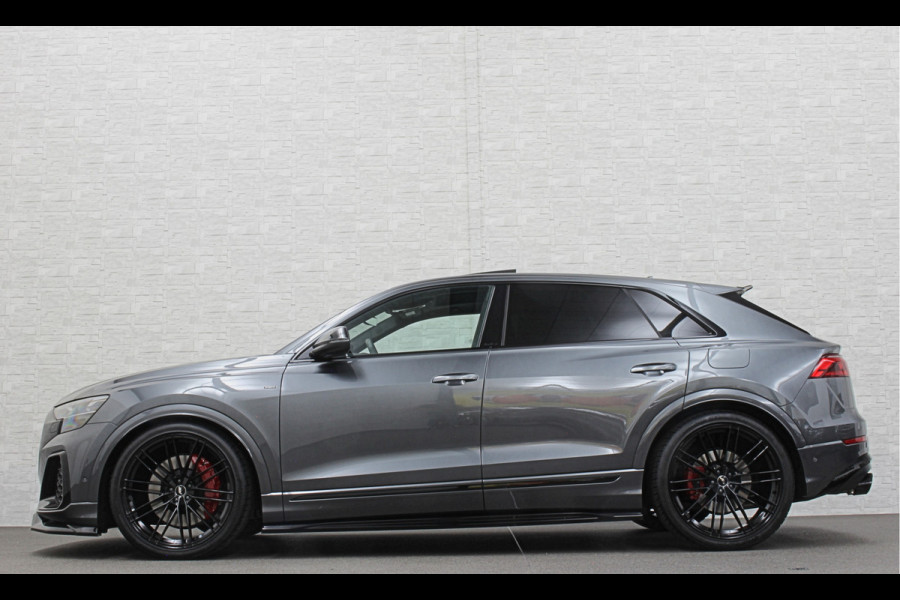 Audi Q8 60e Competition 490pk | 4WS | Massage | Carbon | Ventilatie | Valcona Leder+ Pakket | B&O Sound | 23'' | Alcantara hemel | Head-Up | Soft-Close | Panorama | 2x Memory | Trekhaak | Keyless-Entry | Luchtvering | Nieuw | Fabrieksgarantie.