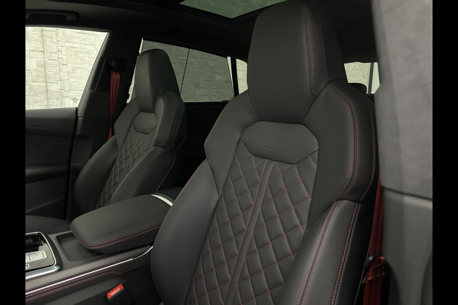 Audi Q8 60e Competition 490pk | 4WS | Massage | Carbon | Ventilatie | Valcona Leder+ Pakket | B&O Sound | 23'' | Alcantara hemel | Head-Up | Soft-Close | Panorama | 2x Memory | Trekhaak | Keyless-Entry | Luchtvering | Nieuw | Fabrieksgarantie.