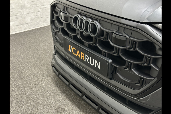 Audi Q8 60e Competition 490pk | 4WS | Massage | Carbon | Ventilatie | Valcona Leder+ Pakket | B&O Sound | 23'' | Alcantara hemel | Head-Up | Soft-Close | Panorama | 2x Memory | Trekhaak | Keyless-Entry | Luchtvering | Nieuw | Fabrieksgarantie.