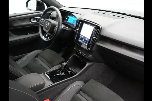 Volvo XC40 Recharge P8 AWD Twin Ultimate 408pk Dealer O.H | Trekhaak Af Fabriek | Adaptive Cruise | Camera | Warmtepomp | Alcantara Sportstoelen Verwarmd | Keyless | Apple Carplay | Pilot Assist | BLIS | Navigatie | Virtual | DAB | 20"L.M |