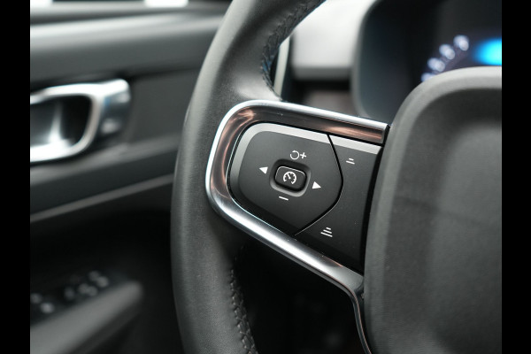 Volvo XC40 Recharge P8 AWD Twin Ultimate 408pk Dealer O.H | Trekhaak Af Fabriek | Adaptive Cruise | Camera | Warmtepomp | Alcantara Sportstoelen Verwarmd | Keyless | Apple Carplay | Pilot Assist | BLIS | Navigatie | Virtual | DAB | 20"L.M |