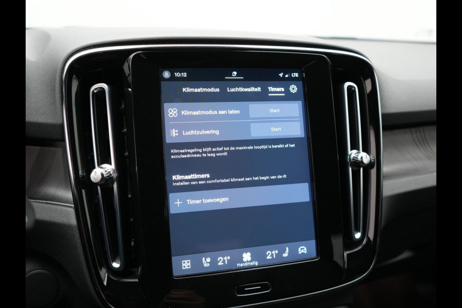 Volvo XC40 Recharge P8 AWD Twin Ultimate 408pk Dealer O.H | Trekhaak Af Fabriek | Adaptive Cruise | Camera | Warmtepomp | Alcantara Sportstoelen Verwarmd | Keyless | Apple Carplay | Pilot Assist | BLIS | Navigatie | Virtual | DAB | 20"L.M |