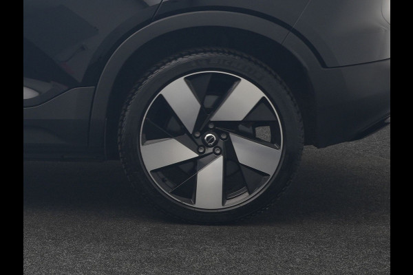 Volvo XC40 Recharge P8 AWD Twin Ultimate 408pk Dealer O.H | Trekhaak Af Fabriek | Adaptive Cruise | Camera | Warmtepomp | Alcantara Sportstoelen Verwarmd | Keyless | Apple Carplay | Pilot Assist | BLIS | Navigatie | Virtual | DAB | 20"L.M |