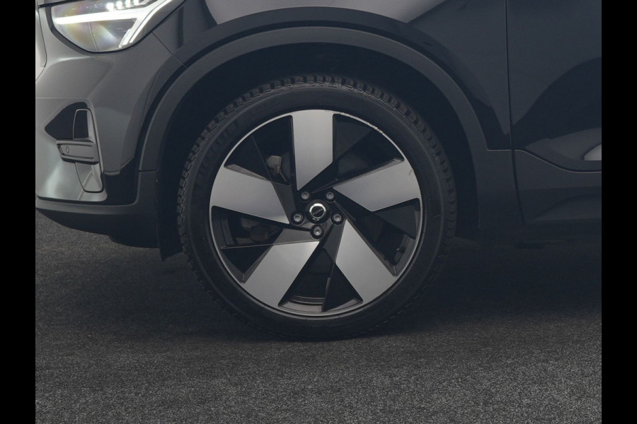 Volvo XC40 Recharge P8 AWD Twin Ultimate 408pk Dealer O.H | Trekhaak Af Fabriek | Adaptive Cruise | Camera | Warmtepomp | Alcantara Sportstoelen Verwarmd | Keyless | Apple Carplay | Pilot Assist | BLIS | Navigatie | Virtual | DAB | 20"L.M |