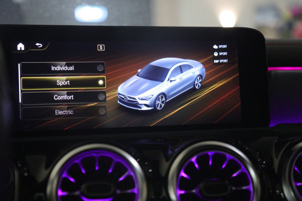 Mercedes-Benz CLA-Klasse 250 e AMG-LINE PANO/HUD/KEYLESS/360CAM/CARPLAY/VOL