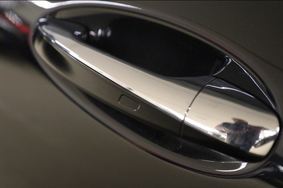 Mercedes-Benz CLA-Klasse 250 e AMG-LINE PANO/HUD/KEYLESS/360CAM/CARPLAY/VOL