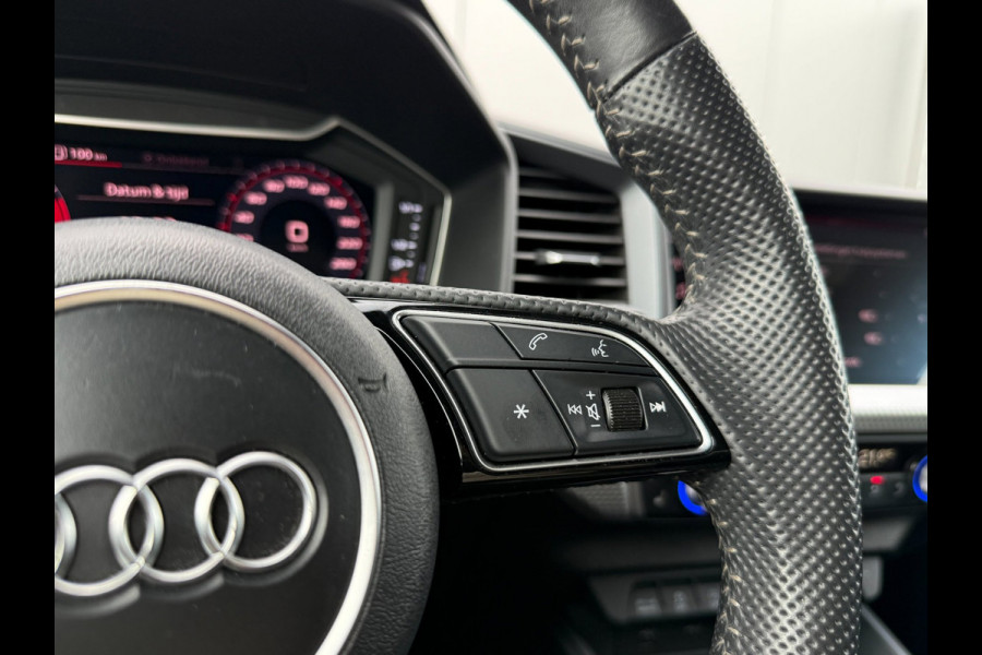 Audi A1 citycarver 30 TFSI epic | Automaat | S-Line | Apple Car Play | Parkeercamera | Adaptive Cruise Control | BOMVOL!