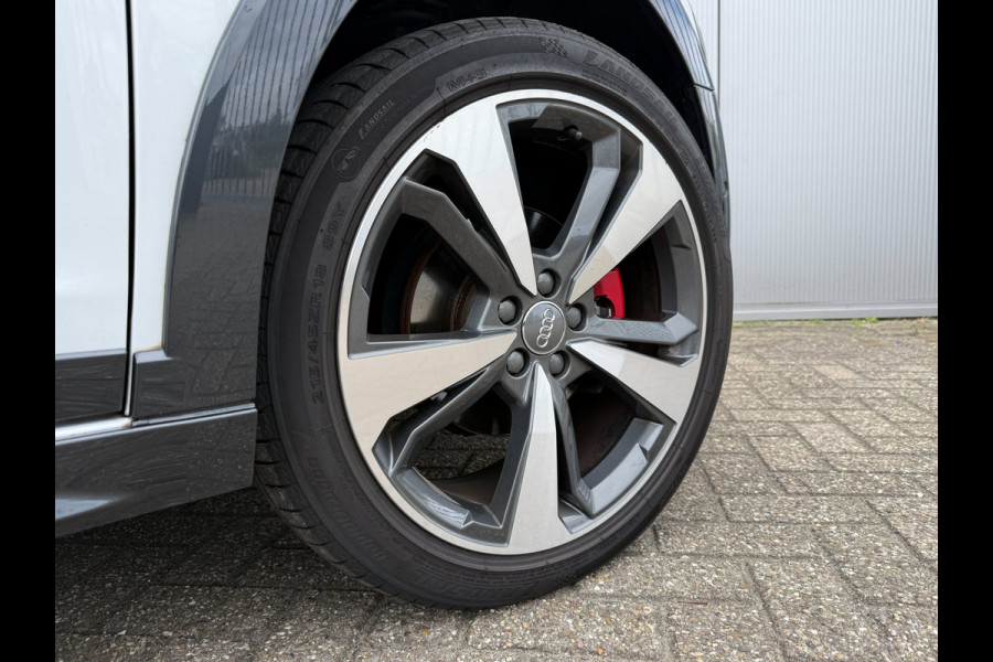 Audi A1 citycarver 30 TFSI epic | Automaat | S-Line | Apple Car Play | Parkeercamera | Adaptive Cruise Control | BOMVOL!