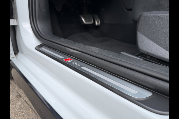 Audi A1 citycarver 30 TFSI epic | Automaat | S-Line | Apple Car Play | Parkeercamera | Adaptive Cruise Control | BOMVOL!