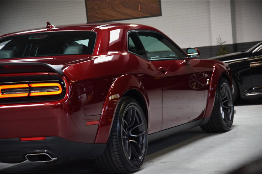 Dodge CHALLENGER R/T SCAT PACK 6.4 ltr V8 492PK