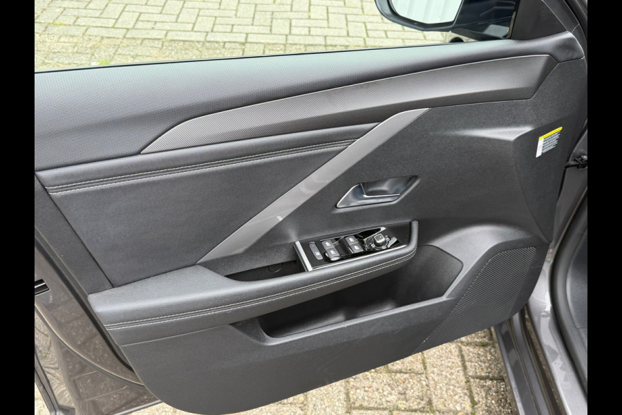 Opel Astra SPORTS TOURER 1.6 Turbo Hybrid GS | navi-Carplay | Cruise | 360 Camera |Trekhaak| Climate | Side assist|17".
