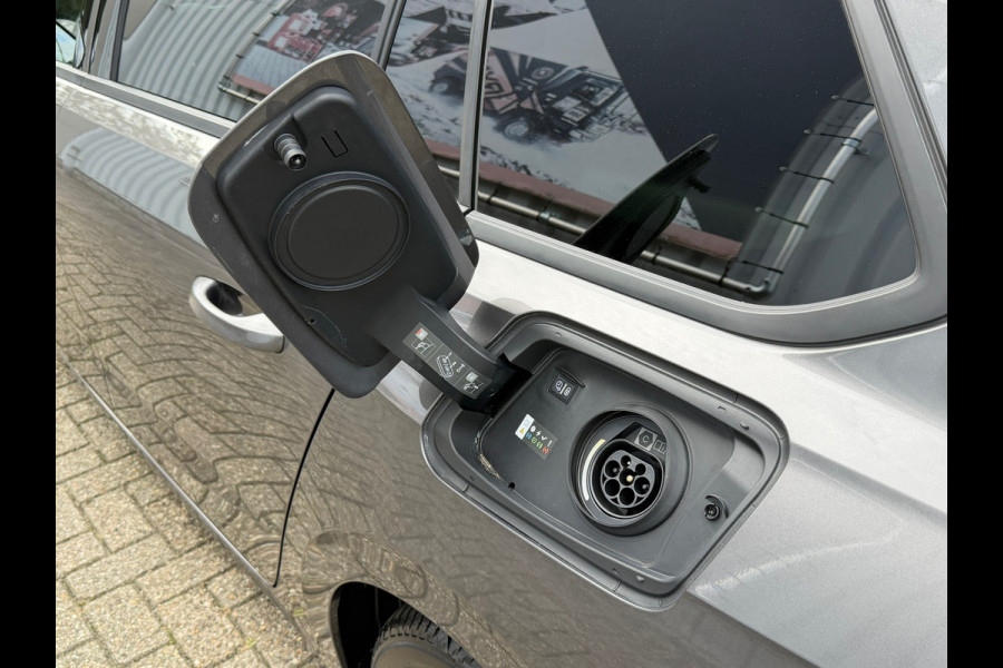 Opel Astra SPORTS TOURER 1.6 Turbo Hybrid GS | navi-Carplay | Cruise | 360 Camera |Trekhaak| Climate | Side assist|17".