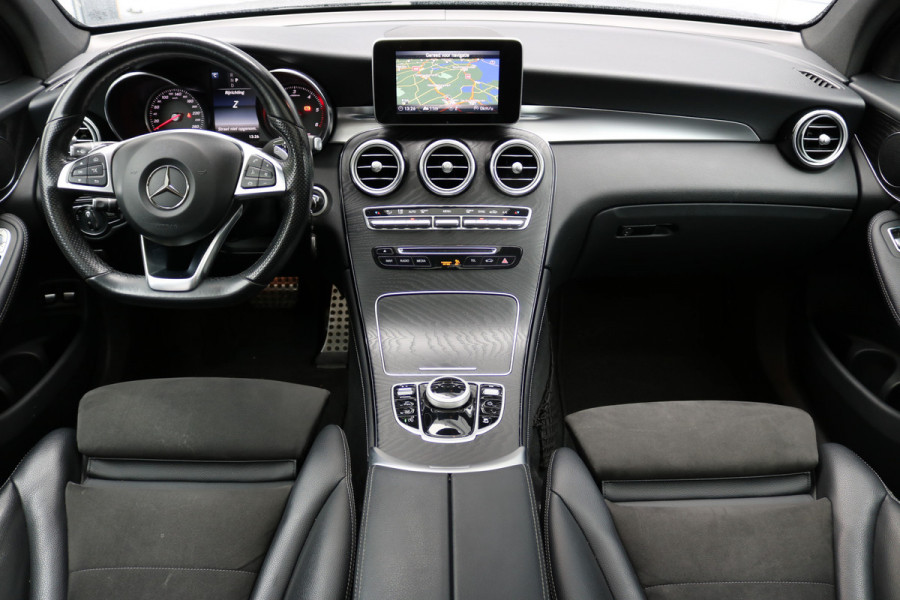 Mercedes-Benz GLC 220 d 4MATIC Autom Amg style Xenon Leder Panodak T-haak Bj:2018