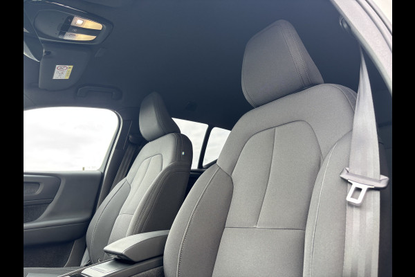 Volvo XC40 Single Motor Extended Range Plus 82 kWh | Zwenkbare trekhaak | Adaptieve cruise | Blis | Full-LED |