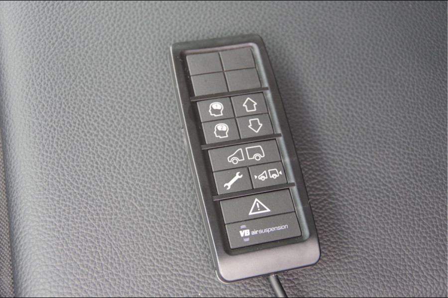Mercedes-Benz Sprinter 317 1.9 CDI L2H1 DC-5P, AUT. LEDER, LUCHTVERING, TREKHAAK, CAMERA, CRUISE, CLIMA, DUBBELE CABINE, DUBBEL CABINE, NL AUTO, NAP