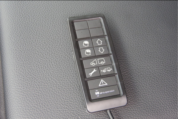 Mercedes-Benz Sprinter 317 1.9 CDI L2H1 DC-5P, AUT. LEDER, LUCHTVERING, TREKHAAK, CAMERA, CRUISE, CLIMA, DUBBELE CABINE, DUBBEL CABINE, NL AUTO, NAP