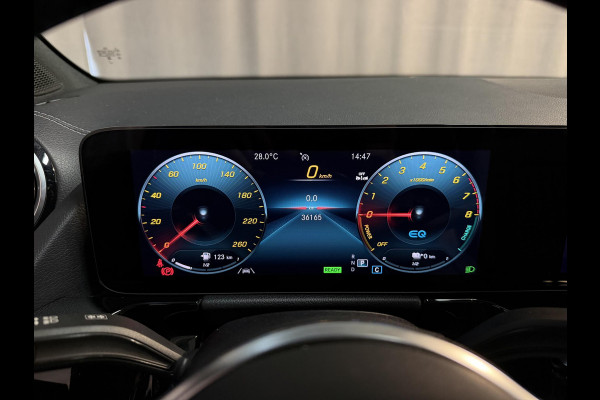 Mercedes-Benz B-Klasse 250 e 17"/Leder/Panoramadak/Stoel + stuurverwarming/Camera/PDC v+a/Apple Carplay & Android Auto