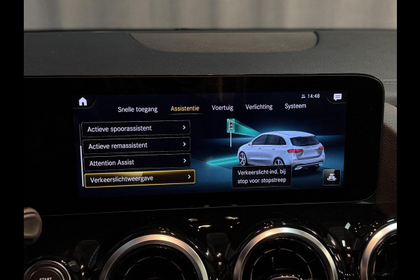 Mercedes-Benz B-Klasse 250 e 17"/Leder/Panoramadak/Stoel + stuurverwarming/Camera/PDC v+a/Apple Carplay & Android Auto