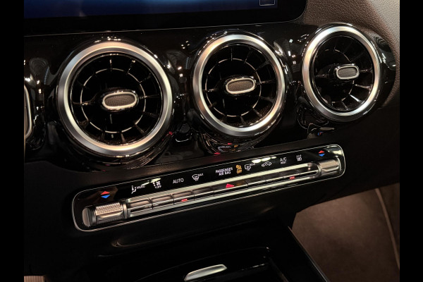 Mercedes-Benz B-Klasse 250 e 17"/Leder/Panoramadak/Stoel + stuurverwarming/Camera/PDC v+a/Apple Carplay & Android Auto