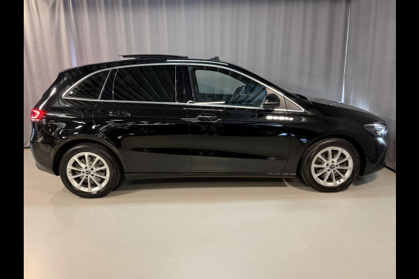 Mercedes-Benz B-Klasse 250 e 17"/Leder/Panoramadak/Stoel + stuurverwarming/Camera/PDC v+a/Apple Carplay & Android Auto