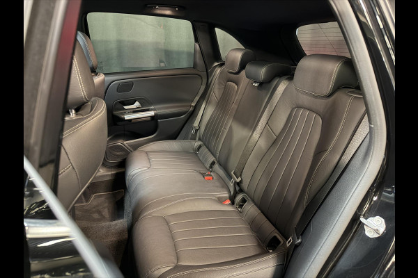 Mercedes-Benz B-Klasse 250 e 17"/Leder/Panoramadak/Stoel + stuurverwarming/Camera/PDC v+a/Apple Carplay & Android Auto