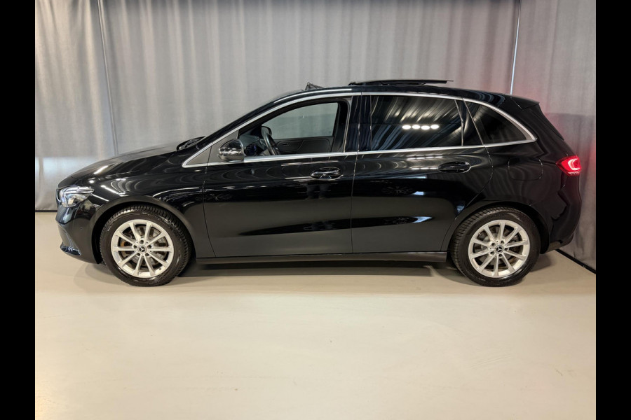 Mercedes-Benz B-Klasse 250 e 17"/Leder/Panoramadak/Stoel + stuurverwarming/Camera/PDC v+a/Apple Carplay & Android Auto