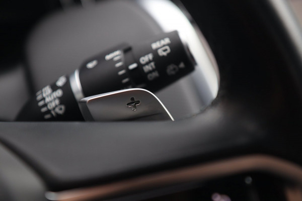Land Rover Discovery Sport P300e 1.5 R-Dynamic S Black Edition / PANO / ACC / KEYLESS / CAMERA / STOELVERW