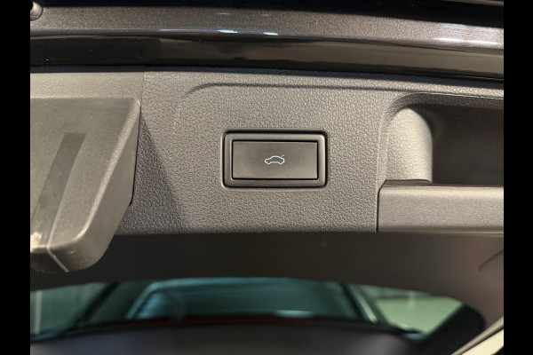 Volkswagen Passat Variant 1.4 TSI PHEV GTE Business 18"/SOH 96%/Panoramadak/Trekhaak/Camera/PDC v+a/Elektrische klep/Apple Carplay & Android Auto