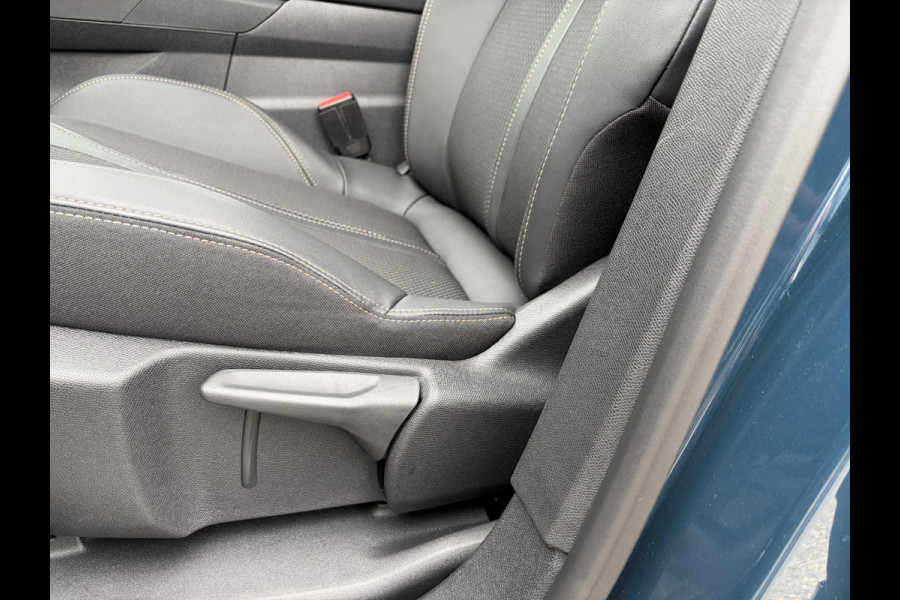Peugeot 5008 1.2 GT HYBRID 136 7 PERSOONS| VAN:33.900,- VOOR:29.877,- UW HERFSTVOORDEEL:4.023,-| ADAPTIVE CRUISE CONTROL| 12.000KM! | STOELVERWARMING| RIJKLAARPRIJS INCL. 12 MND BOVAG GARANTIE|