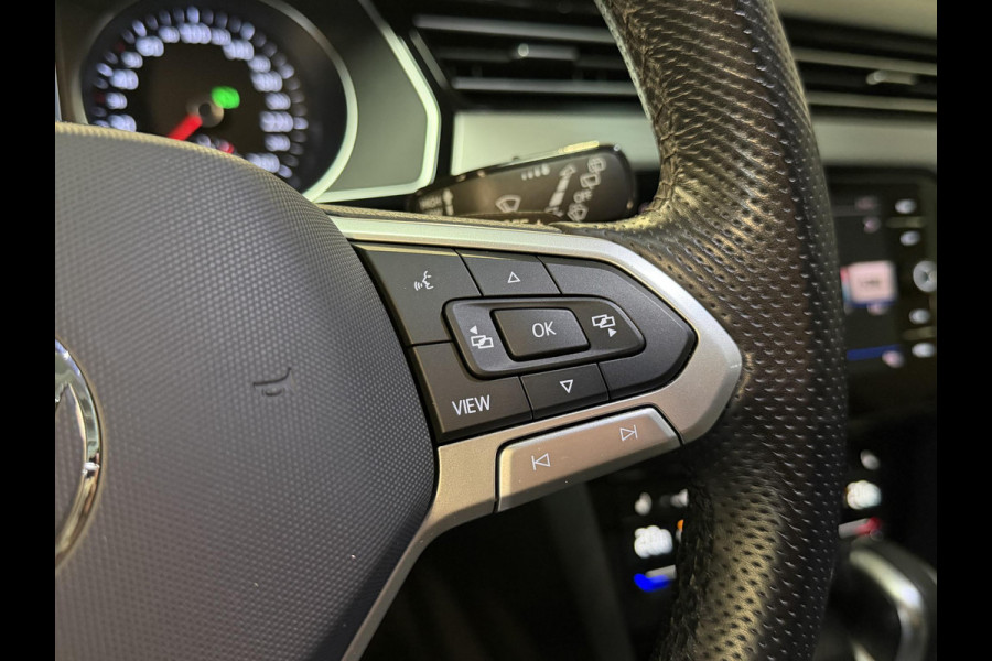 Volkswagen Passat Variant 1.4 TSI PHEV GTE Business 18"/SOH 96%/Panoramadak/Trekhaak/Camera/PDC v+a/Elektrische klep/Apple Carplay & Android Auto