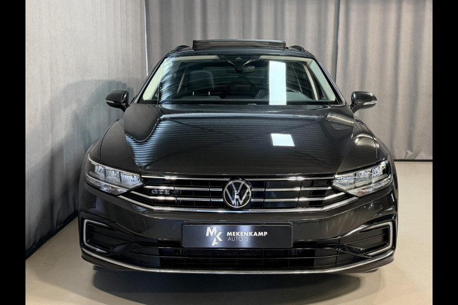 Volkswagen Passat Variant 1.4 TSI PHEV GTE Business 18"/SOH 96%/Panoramadak/Trekhaak/Camera/PDC v+a/Elektrische klep/Apple Carplay & Android Auto