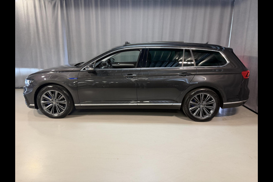Volkswagen Passat Variant 1.4 TSI PHEV GTE Business 18"/SOH 96%/Panoramadak/Trekhaak/Camera/PDC v+a/Elektrische klep/Apple Carplay & Android Auto