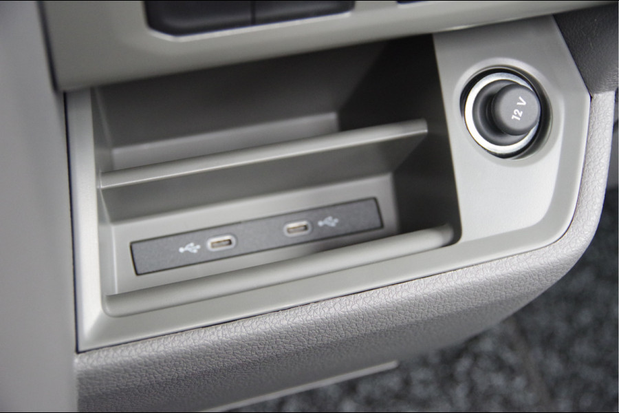 Volkswagen Crafter 50 2.0 TDI L4, N1! DUBBELLUCHT OPEN LAADBAK, 3.5T TREKHAAK, FACELIFT, CAMERA, PARKEERSENSOREN, CARPLAY, CLIMA, NL AUTO, NAP, PIC