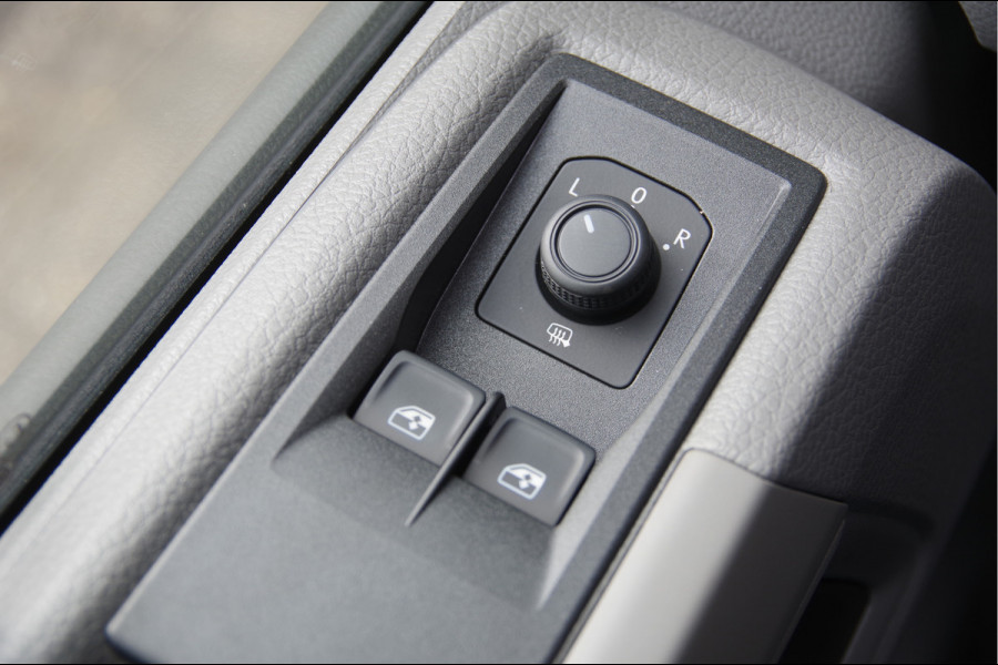 Volkswagen Crafter 50 2.0 TDI L4, N1! DUBBELLUCHT OPEN LAADBAK, 3.5T TREKHAAK, FACELIFT, CAMERA, PARKEERSENSOREN, CARPLAY, CLIMA, NL AUTO, NAP, PIC
