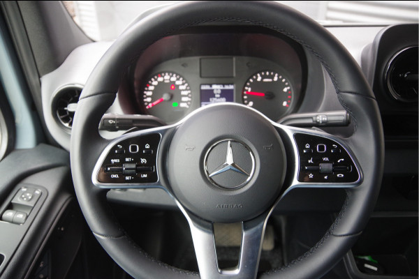 Mercedes-Benz Sprinter 317 1.9 CDI L2H2 AUT. STOELVERWARMING, STANDKACHEL, CAMERA, CRUISE, CLIMA, PARKEERSENSOREN, MISTLAMPEN