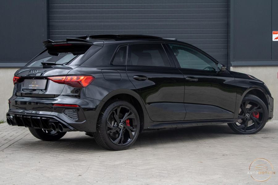 Audi A3 Sportback 45 TFSIe S edition Comp PANO RS STOELEN MAXTON MATRIX CAMERA