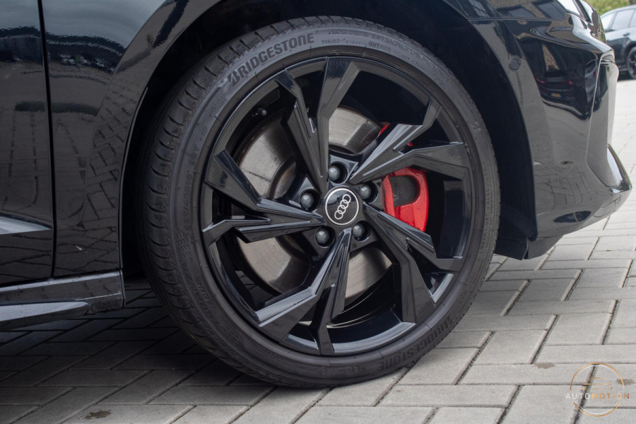 Audi A3 Sportback 45 TFSIe S edition Comp PANO RS STOELEN MAXTON MATRIX CAMERA
