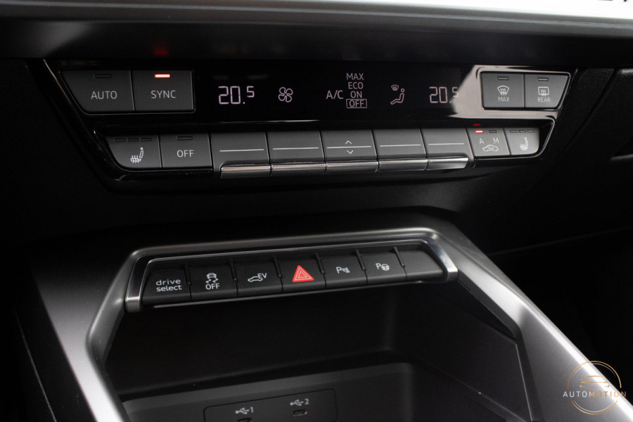 Audi A3 Sportback 45 TFSIe S edition Comp PANO RS STOELEN MAXTON MATRIX CAMERA