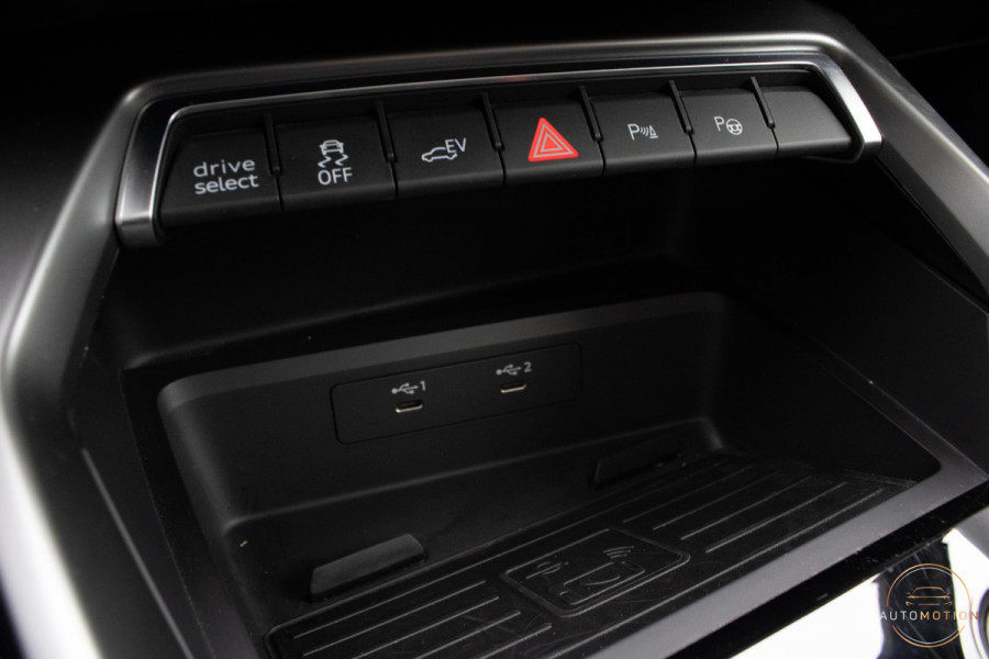 Audi A3 Sportback 45 TFSIe S edition Comp PANO RS STOELEN MAXTON MATRIX CAMERA