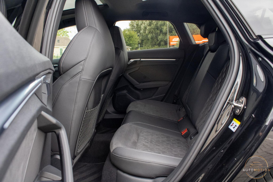 Audi A3 Sportback 45 TFSIe S edition Comp PANO RS STOELEN MAXTON MATRIX CAMERA