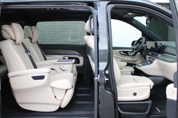 Mercedes-Benz V-Klasse 300d / AMG / DC / Exclusive / 4-Matic / Pano / Luchtv / Elec Stoel voor+achter / Burmester / Vol Opties / NIEUWSTAAT