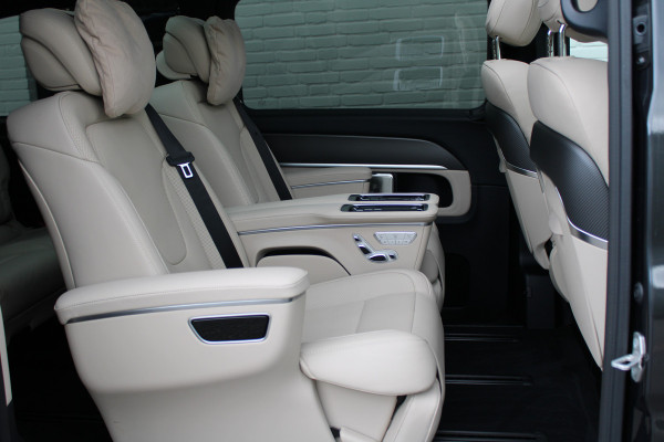 Mercedes-Benz V-Klasse 300d / AMG / DC / Exclusive / 4-Matic / Pano / Luchtv / Elec Stoel voor+achter / Burmester / Vol Opties / NIEUWSTAAT