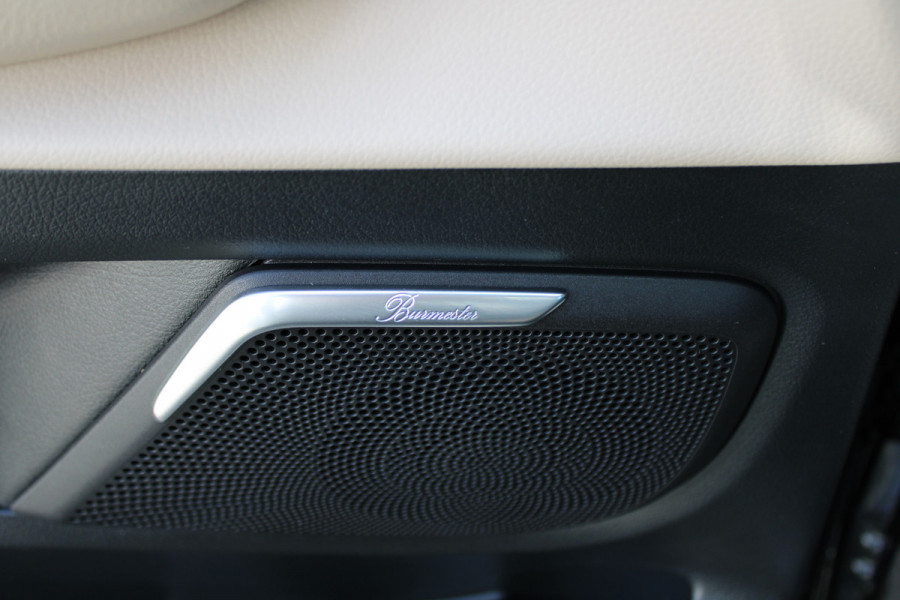 Mercedes-Benz V-Klasse 300d / AMG / DC / Exclusive / 4-Matic / Pano / Luchtv / Elec Stoel voor+achter / Burmester / Vol Opties / NIEUWSTAAT