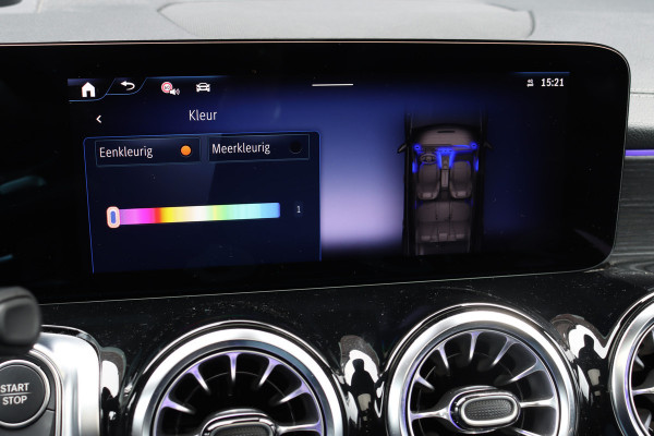 Mercedes-Benz EQB 350 4MATIC AMG Line 71 kWh | Panoramadak | Leder | Memory | Burmester | HUD | Trekhaak | Surround Camera | Verwarmd Stuurwiel | Night Pakket | Augmented Reality |